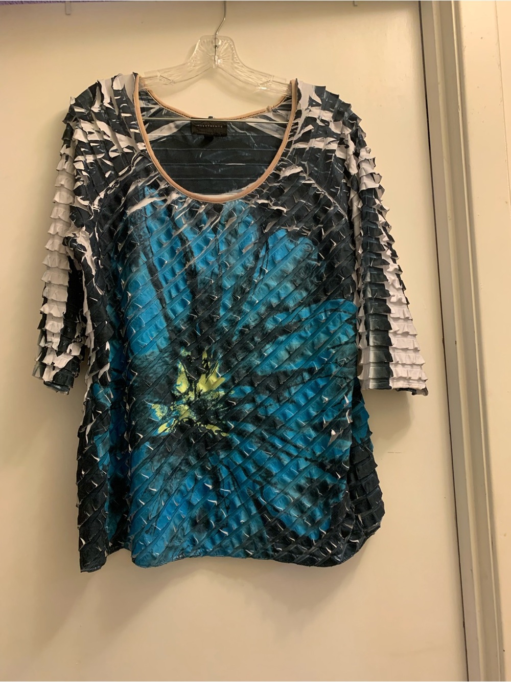 Investments Teal Blue Floral Textured Short Sleeve Top